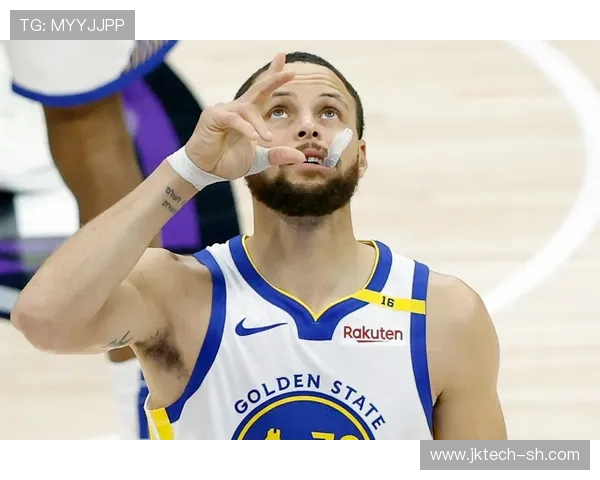 勇士绝地反击库里引领逆转国王重返原点